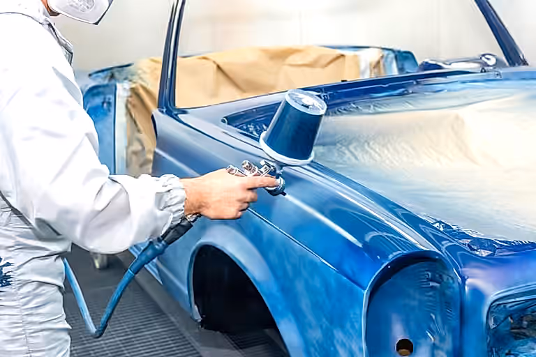 painter, spray, car, oldtimer, spray gun, paint, restoration, repair, auto, automobile, automotive, vehicle, car wallpapers, old, vintage, service, man, worker, repair shop, mercedes